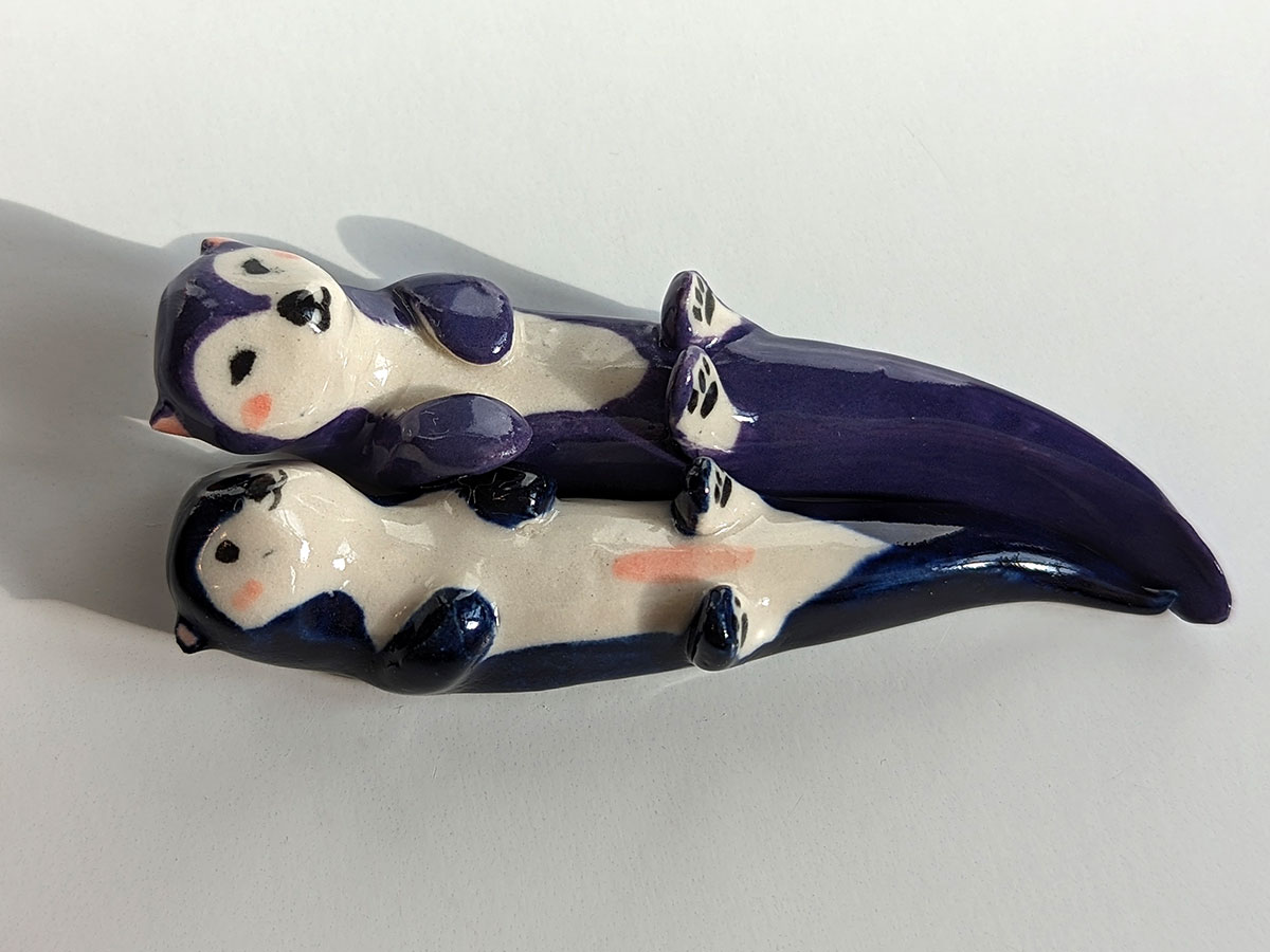 Figurine – Otter Couple – Blue – Image 8